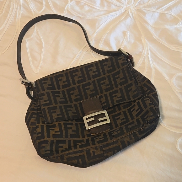 Fendi Handbags - Auth fendi zucca mama baguette